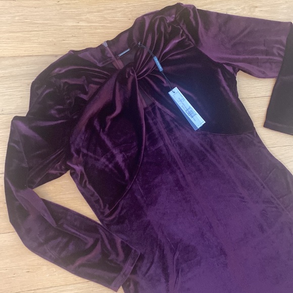 Elie Tahari TWIST NECK VELVET DRESS - Picture 6 of 8